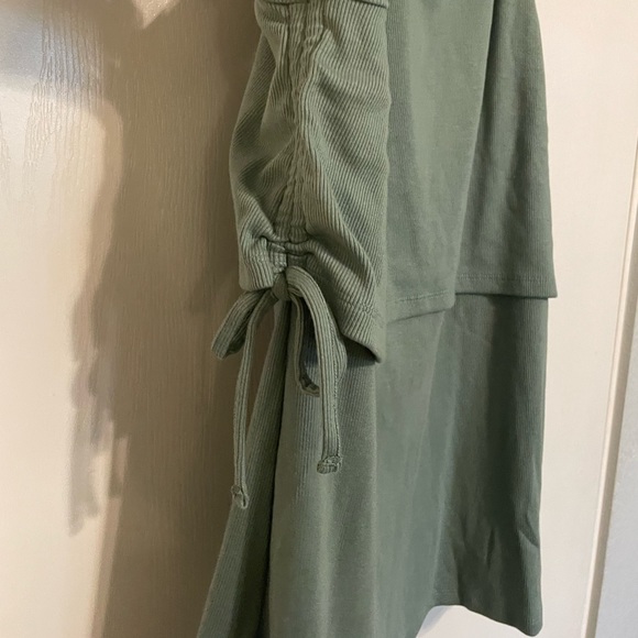 Maternity EveryWear sleeveless side nursing top - Picture 3 of 7